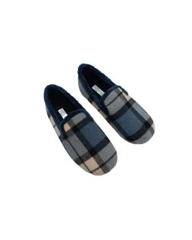 Zapatilla cerrada cuadros marino