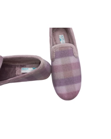 ZAPATILLAS CERRADAS CUADROS MALVA