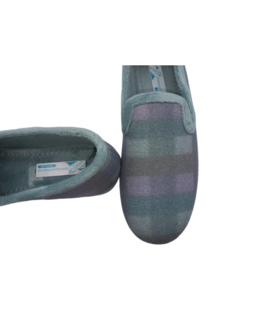 ZAPATILLAS CERRADAS CUADROS AZUL