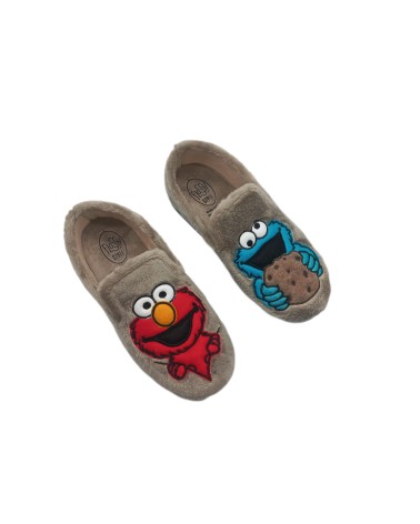ZAPATILLAS CERRADAS ELMO Y COCO